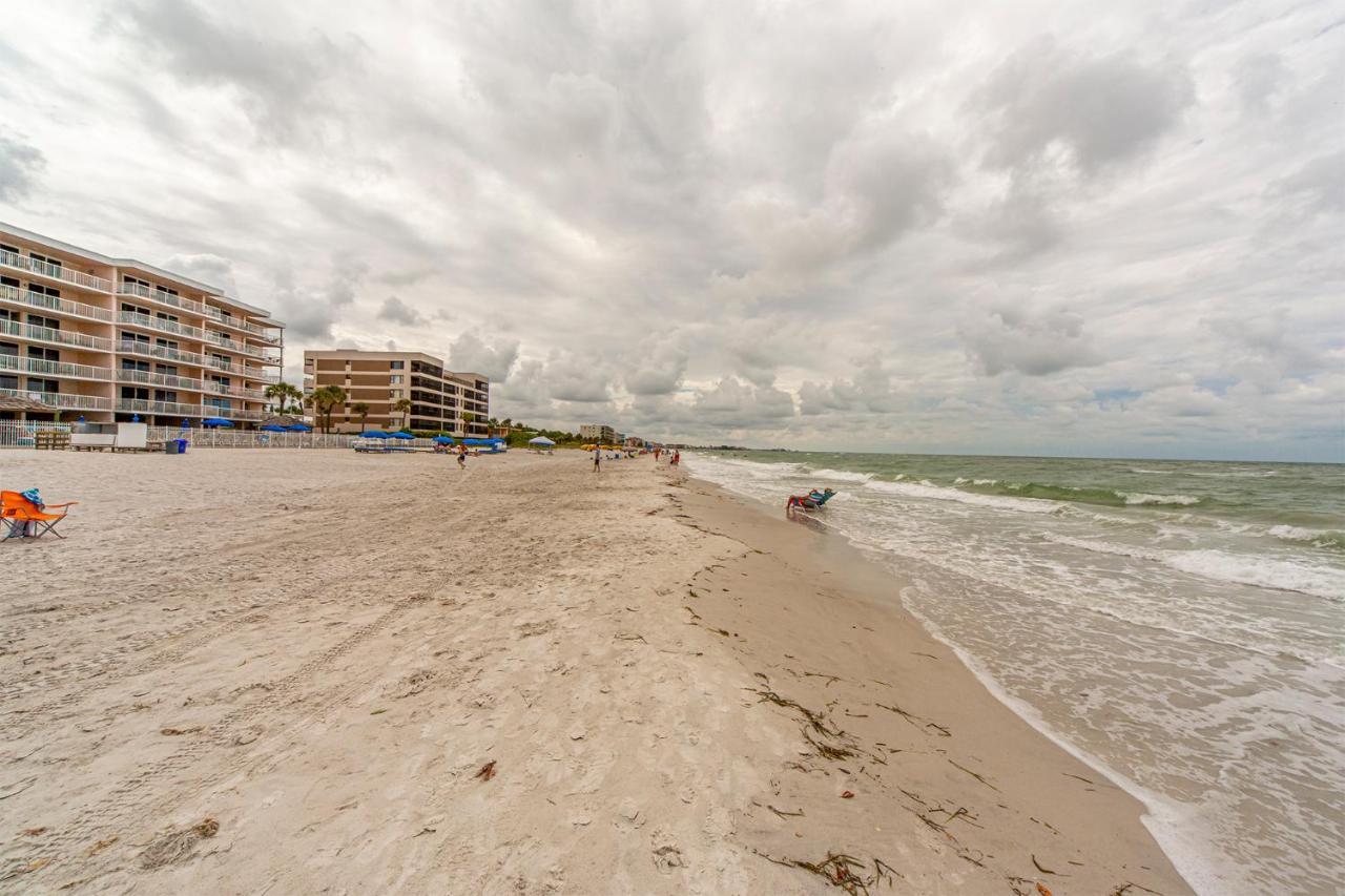 104 Las Brisas Condo St. Pete Beach Exterior photo